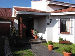 Casa en Alquiler en Miramar sobre calle De Las Sirenas N° 1057,
